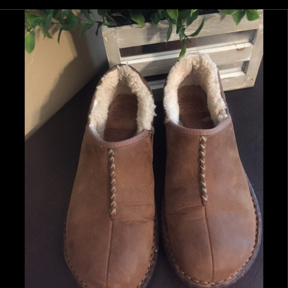 Ugg’s Leather Slip on Clogs